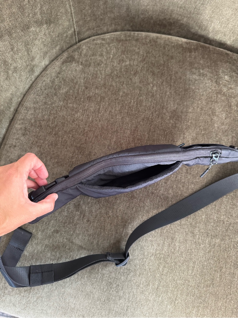 lululemon athletica Crossbody / Belt Bag Black - Picture 5 of 9